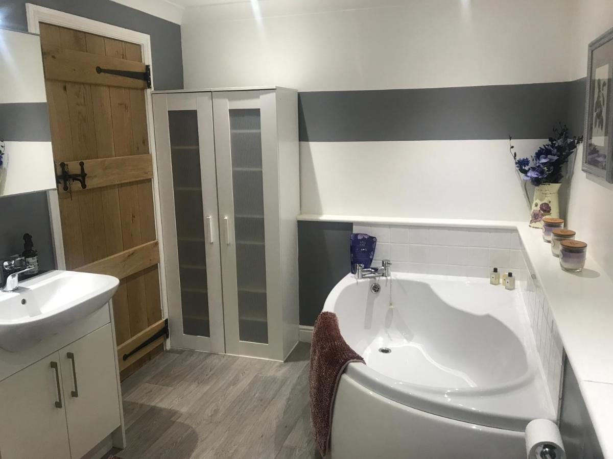 The Master Suite, Enjoy The Countryside In Style Ashover Esterno foto